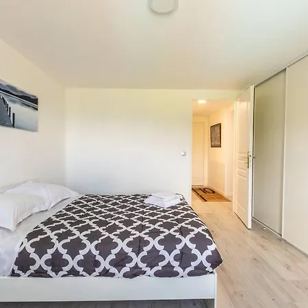 Maison Piscine Zenith D'auvergne Clermont-fd Sud Casa de Férias La Roche-Blanche (Puy-de-Dome)