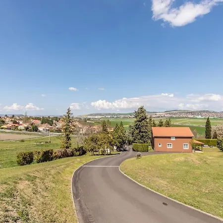 Dom wakacyjny Maison Piscine Zenith D'auvergne Clermont-fd Sud *
