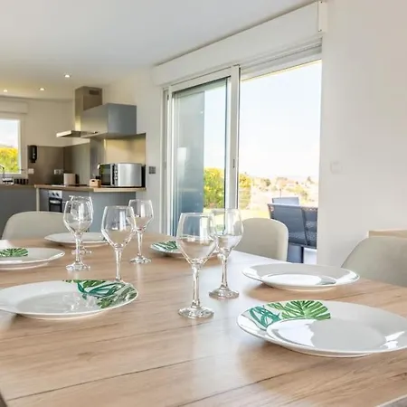 Maison Piscine Zenith D'auvergne Clermont-fd Sud *